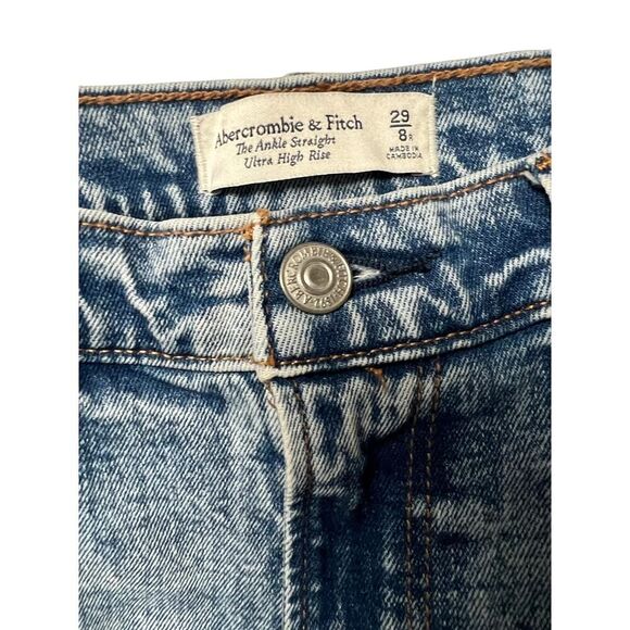 ABERCROMBIE & FITCH ULTRA HIGH RISE THE ANKLE STRAIGHT JEAN SIZE 8 - Picture 3 of 3